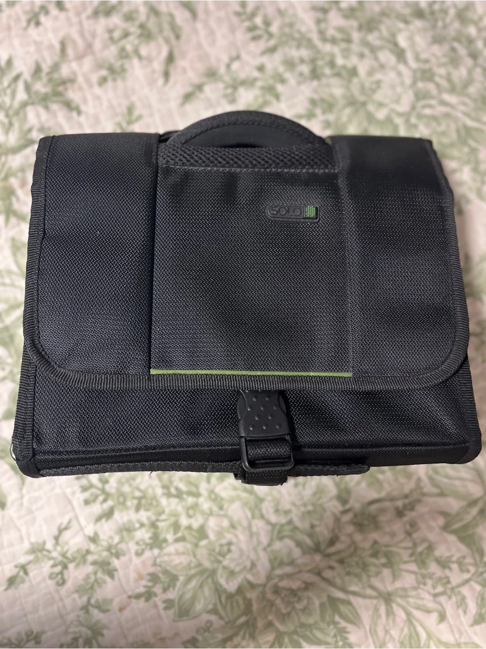 Solo Tech Collection Check Fast Security Multi Purpose Case Bag Carrier Luggage